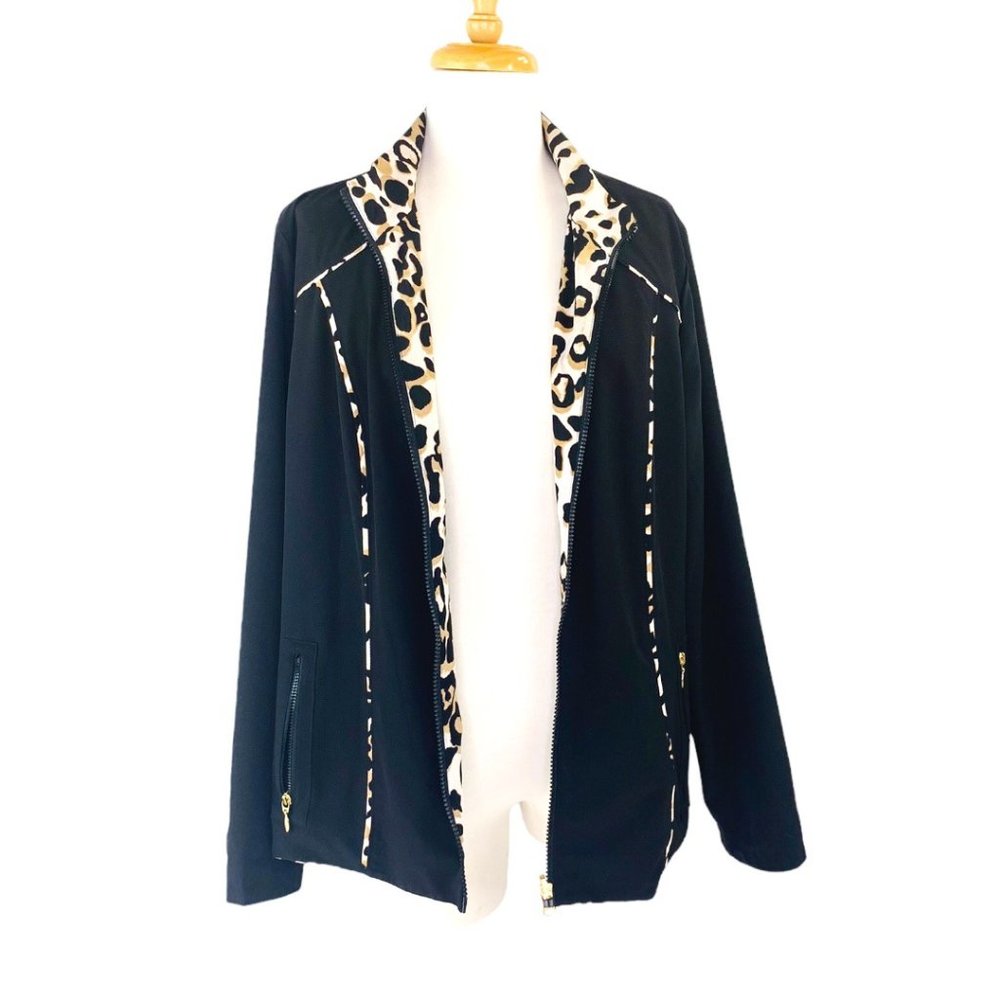 Chicos Zenergy Fully Reversible Jacket Black one side & Animal Print Sz One - Picture 6 of 13